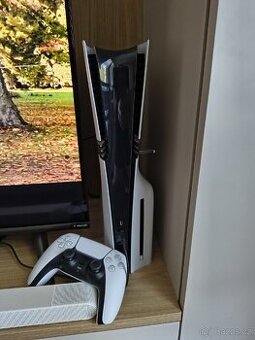 PlayStation 5 Pro + disková mechanika, 2 hry