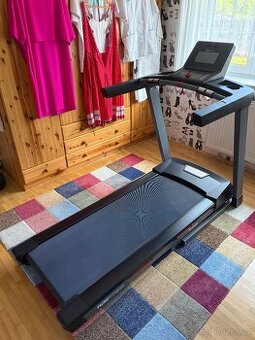 Běžecký pás Flow Fitness DTM 2000i