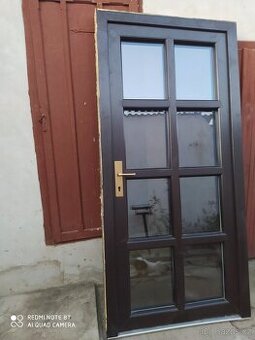 Dveře venkovni