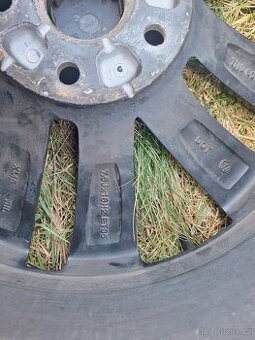 18"Al disky 7.5Jx18 et35, pneu 225/45 letni