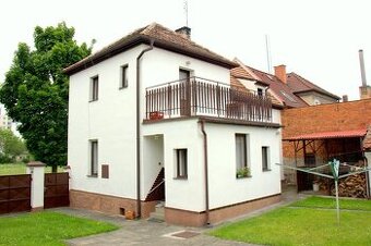 Prodej rod. domu se zahradou, Nýřany, Husova ul. - 1