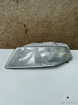 Prodám pravé světlo na Škoda Octavia 2.