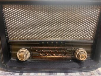 Rádio TESLA 420A