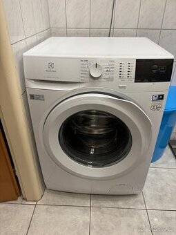 Pračka Electrolux v záruce