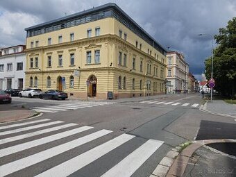 Pronájem obchodu  poblíž Auparku Hradec Králové