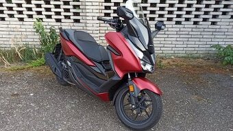 Honda Forza 125