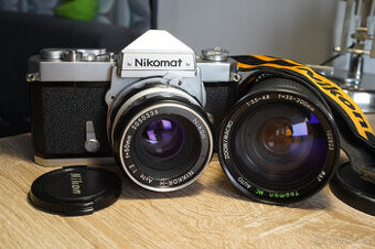 Kinofilmový fotoaparát Nikon Nikomat FT N + 2x objektiv