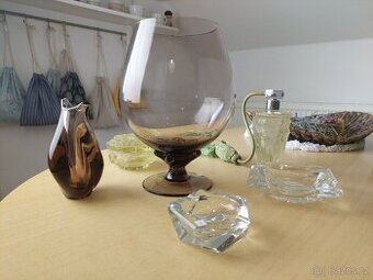 Sklo hutní, broušené a další