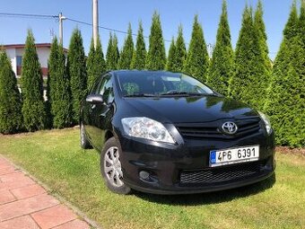 Toyota auris 1.4 benzin