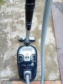 Vysavač Rowenta silence force extreme