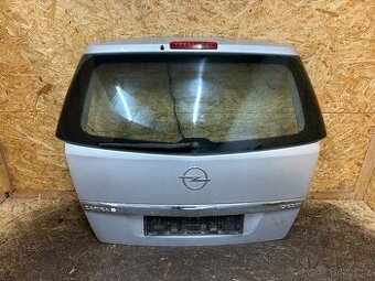 PÁTÉ DVEŘE KUFRU OPEL ZAFIRA B