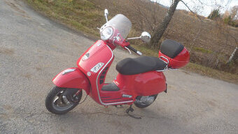 Piaggio Vespa GTS 125