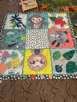 Dětská senzorická deka Infantino