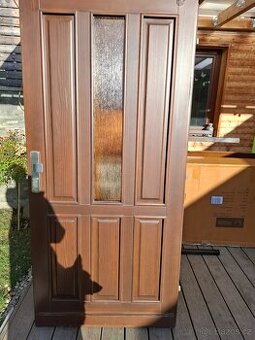 Vchodové dveře dřevěné
