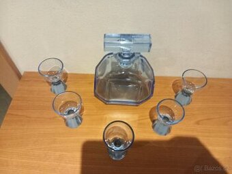 Stará karafa a stamprlata