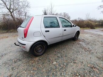 Fiat Punto 1.2 r.v. 2005 bez STK