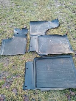 Škoda 105L 120L gumy na podlahu