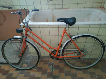 Dámské kolo Liberta, 1985