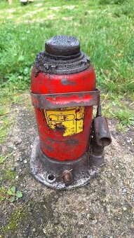 Hydraulický zvedák 12T