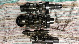 Suzuki GSX-R 750 (1985-87) - převodovka