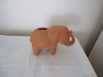 Keramický slon, soška