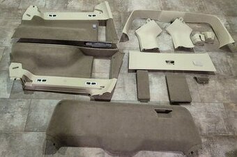 Vnitřní obložení kufru a pátých dveří Volvo XC70 P3