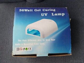 UV lampa na nehty