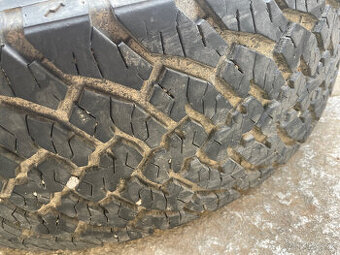 zimní/terénní pneu Gripmax 255/70 r16