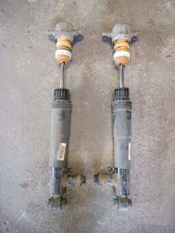 Škoda Superb 3 - zadní DCC adaptivní tlumiče