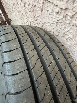 Goodyear Efficientgrip Performance 2 205/60 R16 92 V