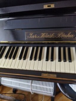 Piano Novák