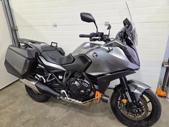 Honda NT 1100 - havarovaná