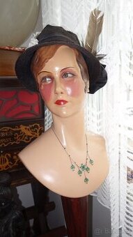 Figurína