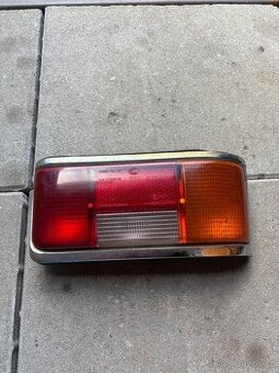 Mercedes W114/115 - zadní lampa pravá hladká