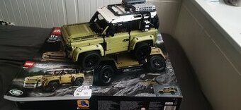 Lego Technic 42110 Land Rover