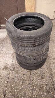 Letní pneu 215/55 r17