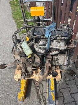 Motor Mazda 323 bg