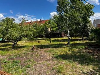 Pozemek Srbice - 999m2 - 1