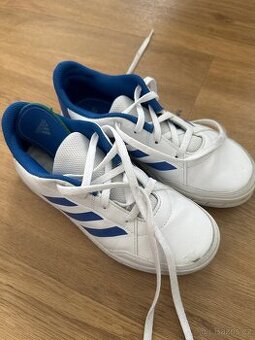 Boty Adidas vel.35 skoro nové
