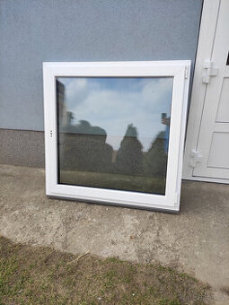 Prodám nové plastové okno 715x720