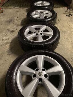 5x114,3 235/60/17 letní Nissan - 1