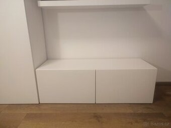 Policový díl IKEA BESTÅ s dvířky