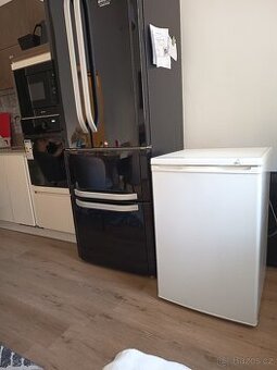 Prodám 4.šuplikový mrazák - 1