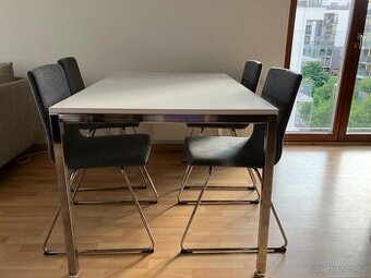Jídelní stůl IKEA