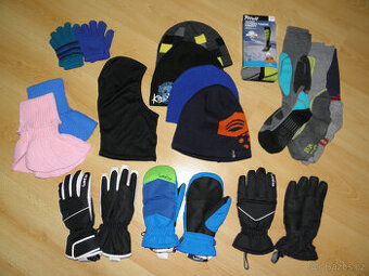 LYŽARSKÉ PODKOLENKY, ČEPICE, RUKAVICE