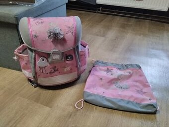 Aktovka +pytlík na přezůvky nebo tělocvik