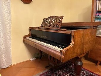 Piano ANT. PETROF křídlo