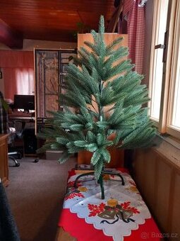 Umělý vánoční stromeček