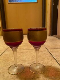 Skleničky na víno
