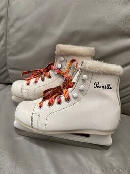 Dívčí lední brusle 34